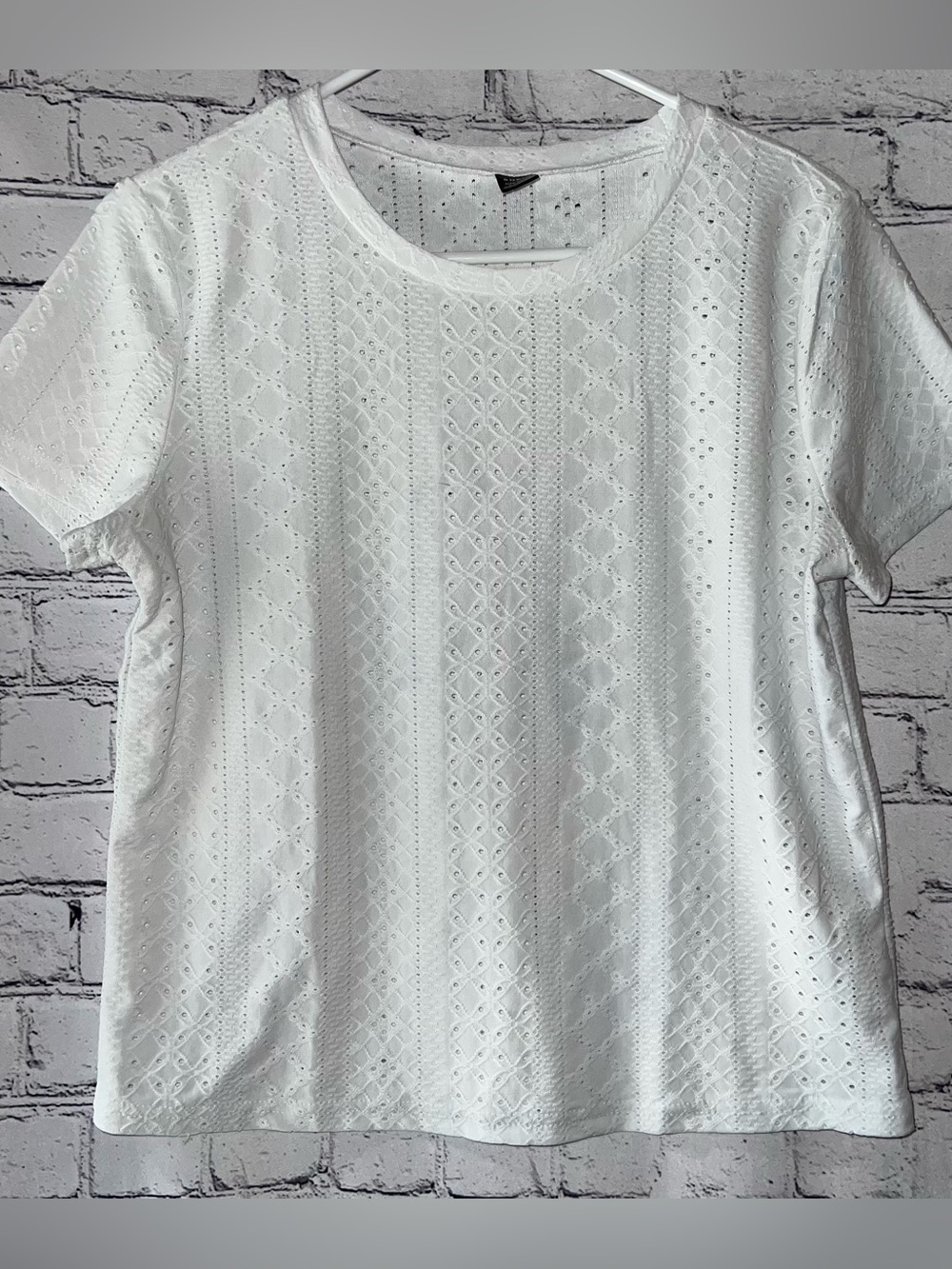 Shein Eyelet White Basic Tee Size Large